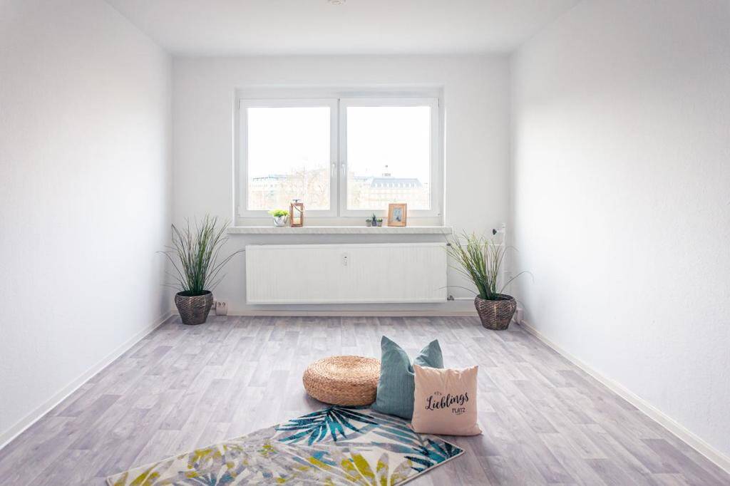 Geräumige 5-Raum-Wohnung mit Badewanne