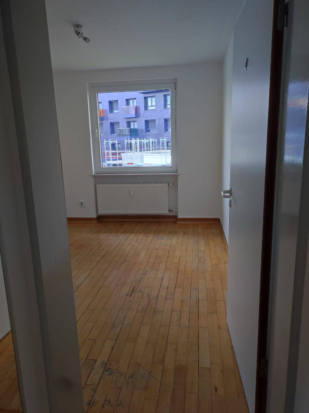 Große 7,5-Zimmer-Wohnung mit offenem Wohnkonzept, Balkon und EBK in Mannheim-Franklin – Mannheim – Vorschaubild 6