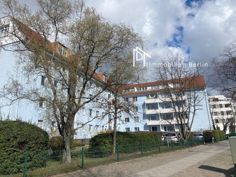 CHARMANTES 1-ZIMMER APARTMENT MIT BALKON IN HAKENFELDE – Berlin – Vorschaubild 2