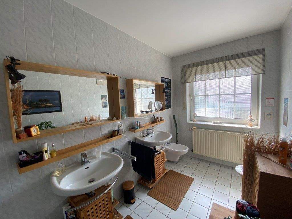 EIN - ZWEIFAMIENHAUS, DHH, Vollkeller raumhoch, große Garagen - Gartenfläche - Nähe Teutoburger Wald – Bielefeld – Vorschaubild 5