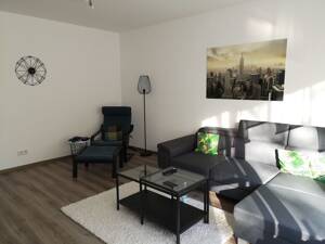 Modern möblierte Wohnung mit Balkon in Köln-Dünnwald - Video online