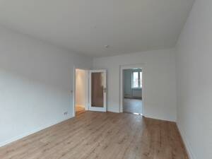 DREI ZIMMER in BELIEBTER LAGE – 6712 Zeitz – Vorschaubild 3