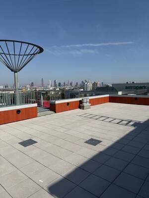 TOP | barrierefreies Apt. | Concierge | XXL-Skyline-Terrasse für HG | EBK – 60528 Frankfurt am Main – Vorschaubild 3