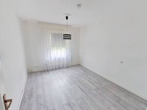 Zentral gelegene 3-Zimmer-Wohnung mit BALKON – 26603 Aurich – Vorschaubild 3