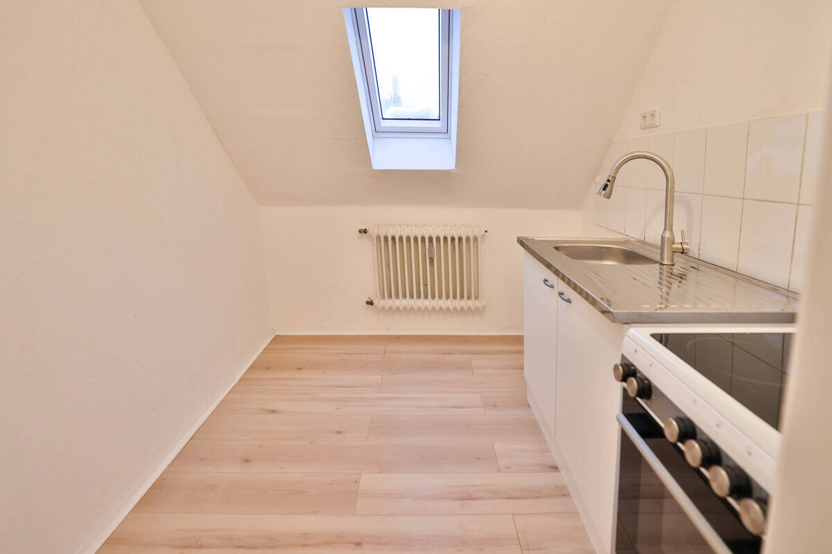 Neu renoviert 2 Zimmer mit Küche! Kistnerstr. 26 – Bremerhaven – Vorschaubild 4