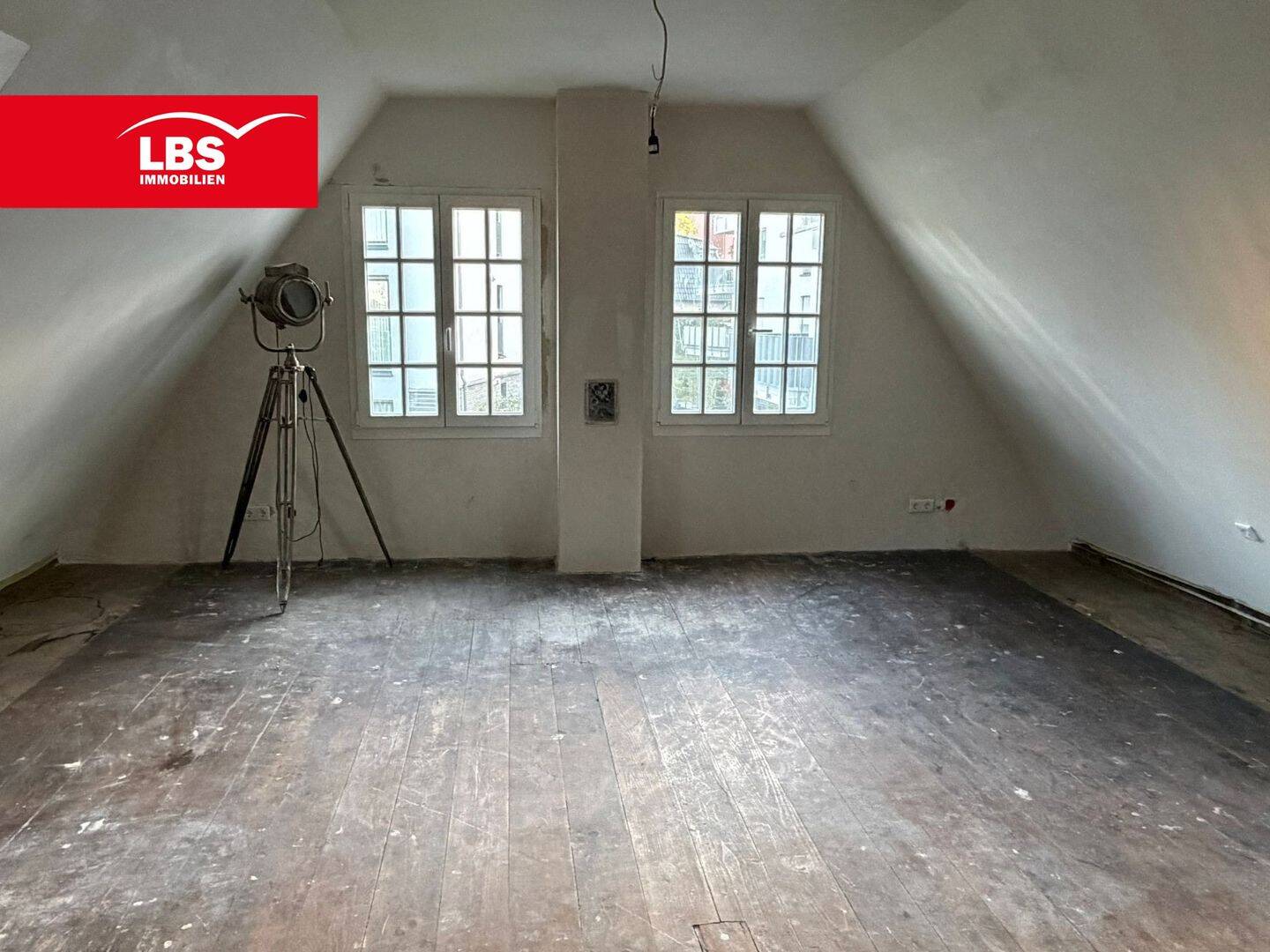 Große Dachgeschosswohnung im Denkmal – Remscheid – Vorschaubild 9