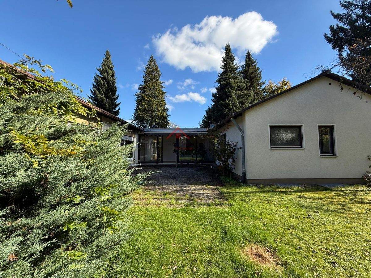 Großzügiger Bungalow mit Garage auf parkähnlichen Grundstück im Brunnental Tuttlingen – Tuttlingen – Vorschaubild 9