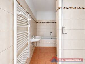 *** Wohnen mit besonderem Charakter - 3 Zimmer - EBK - Maisonette mit Balkon und Dachterrasse *** – 39110 Magdeburg – Vorschaubild 3