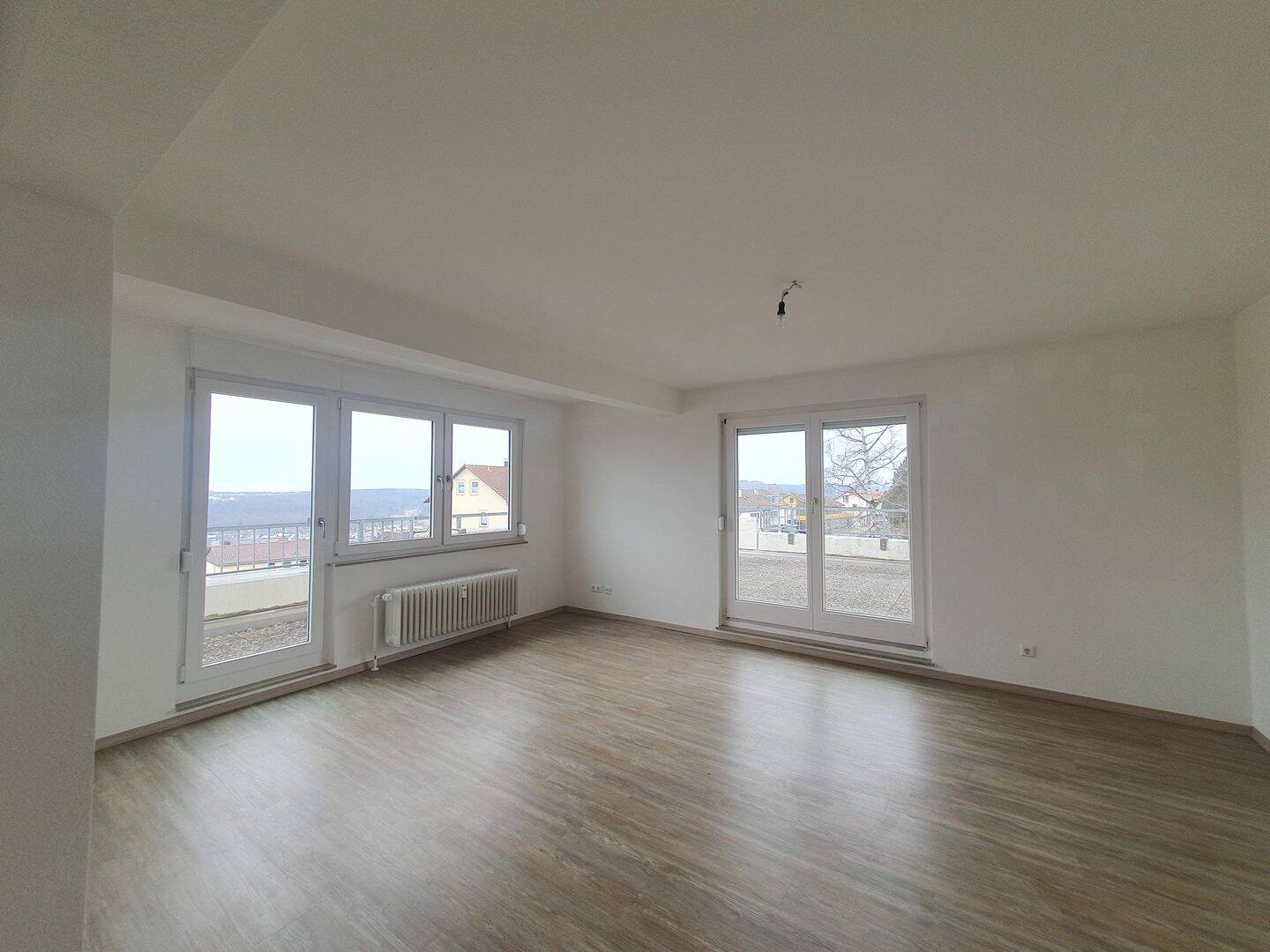 Exklusive 3,5-Raum-Penthouse-Wohnung mit Dachterrasse und EBK in Heidenheim an der Brenz