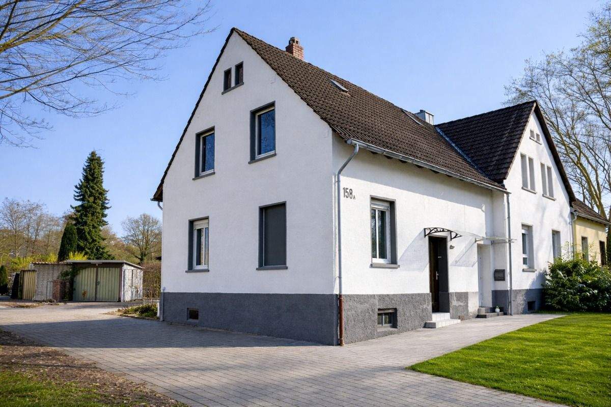 Traditionelles Zechen-Reihenendhaus – Bottrop – Bild 1 von 9