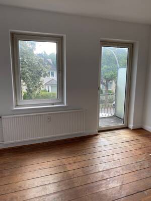 TOP Traumhafte, schöne helle 2-Zimmer Wohnung mit Terrasse und Balkon in Groß Borstel – 22453 Hamburg – Vorschaubild 3