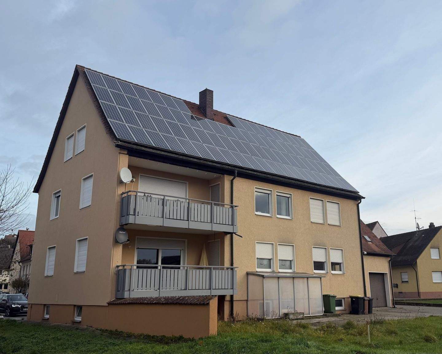 Attraktives Zweifamilienhaus in guter Lage - in Wilhermsdorf – Wilhermsdorf – Bild 1 von 8
