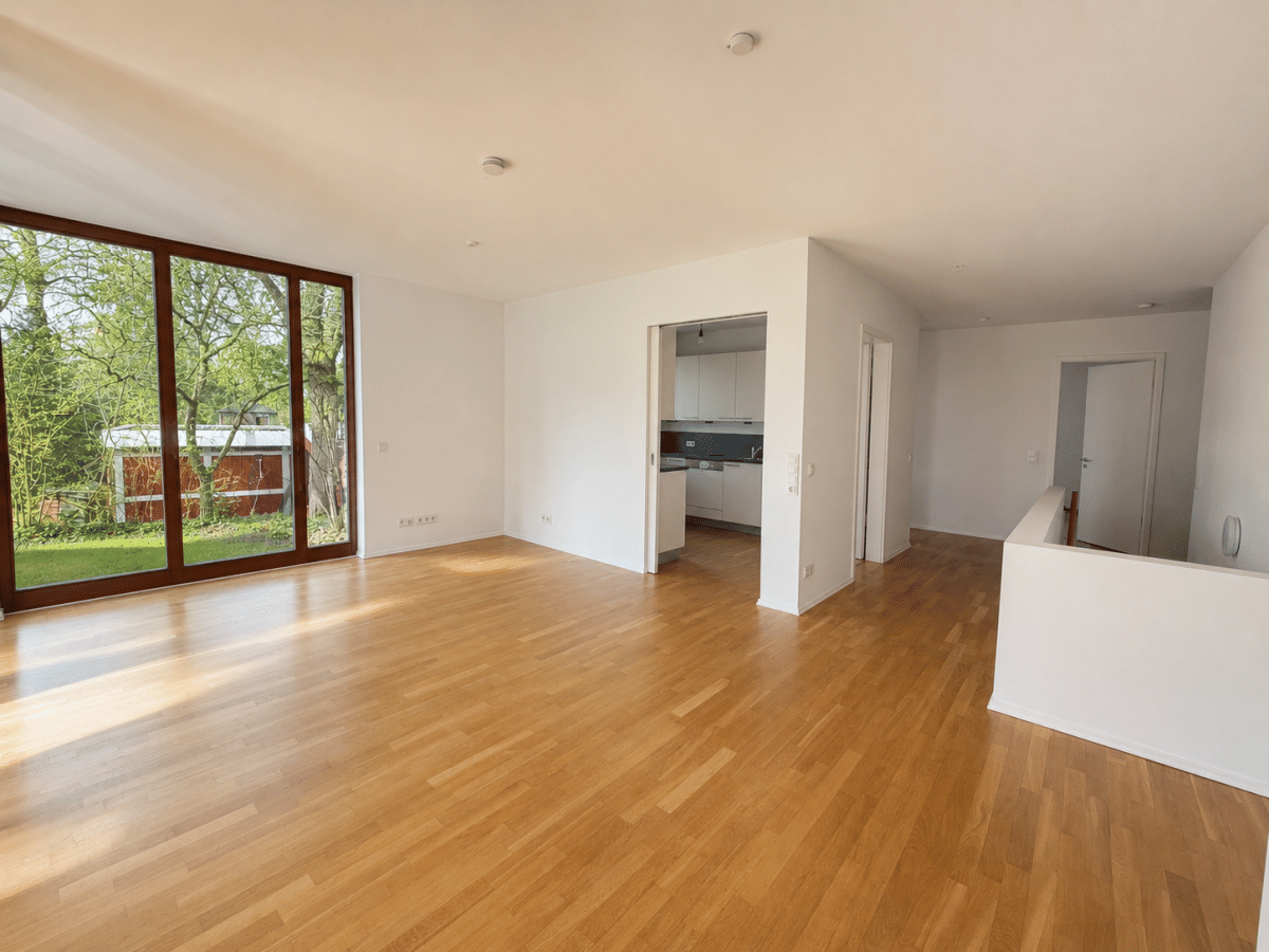 Ruhige, mod. Maisonette-ETW in Rissen mit EBK, 3 Bädern, Süd/West-Terrasse, Garten + TG-Stellplatz – Hamburg – Vorschaubild 7