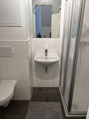 Mitten in STUTTGART ! Wunderschöne vollmöbilierte Studioapartments zur Miete – 70190 Stuttgart – Vorschaubild 3