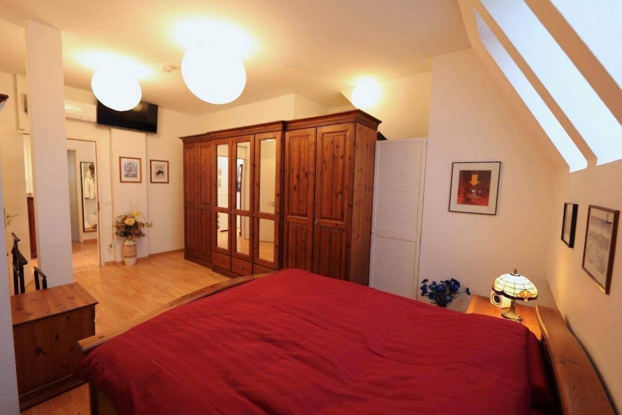 6,50m DECKENHÖHE & 13m² FENSTERFRONT - AUFZUG, TERRASSE, KLIMAANLAGE & KAMIN - SUPER LAGE! – Berlin – Vorschaubild 5