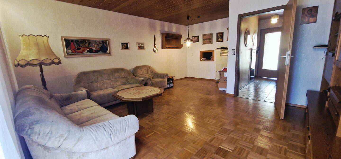 Charmantes Reihenmittelhaus mit Garten, Terrasse und Parkplatz in ruhiger Lage – Kornwestheim – Vorschaubild 4