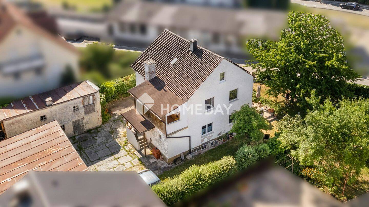 Familienhaus mit 6 Zimmern, Wintergarten und großem Grundstück