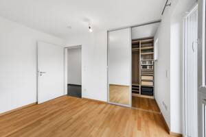 Ruhig gelegene, gepflegte 2-Zimmer-Wohnung mit Südwestbalkon und Lift – 80995 München – Vorschaubild 5