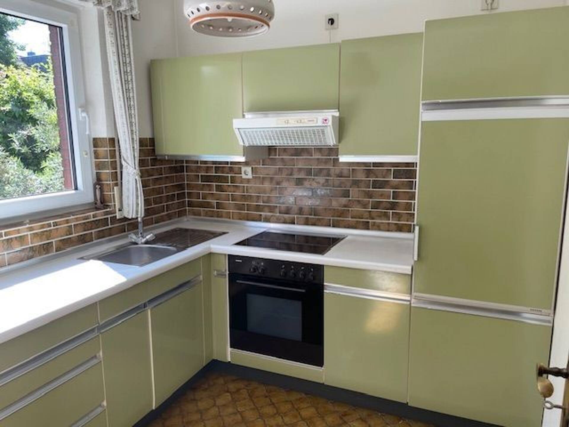 Haus in 50999 Köln / Weiß mit 72 m² kaufen