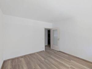 Lichtdurchflutete 3-Zimmer-Wohnung mit BALKON und viel Platz in grüner Wohnlage – 33659 Bielefeld – Vorschaubild 5