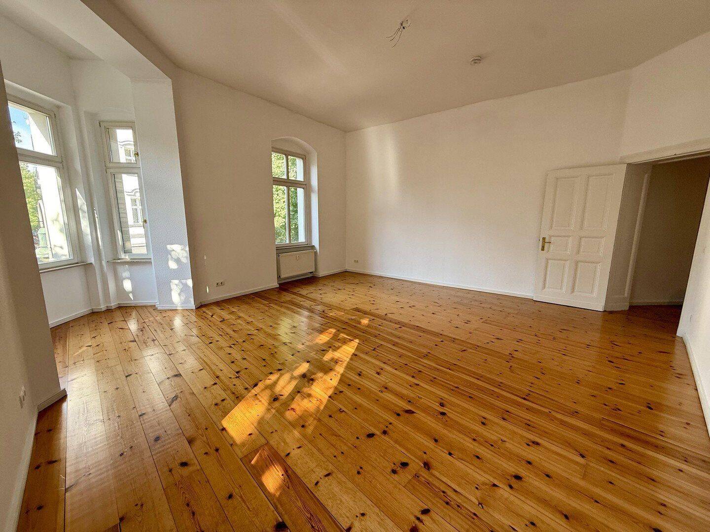 Lichtdurchflutete Wohnung, Toller Blick zum Helmholtzplatz (Provisionsfrei!) – Berlin – Vorschaubild 5