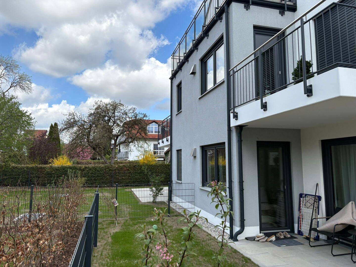 3 Zimmer Dachgeschosswohnung mit Süd/West Balkon – München – Vorschaubild 4