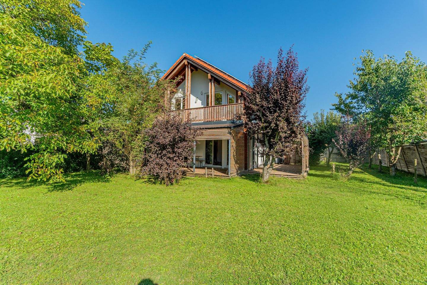 Einfamilienhaus mit Blick auf Feld und Wiese / weiteres Baurecht ggfls. möglich – Pastetten – Bild 1 von 9