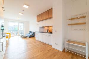 Premium 2-Room Living South-Facing the Berlin Wall – 10243 Berlin – Vorschaubild 1