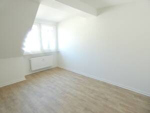 ** Modernisierte 2-Zi-DG-Wohnung in Frohnhausen** – 45144 Essen – Vorschaubild 6
