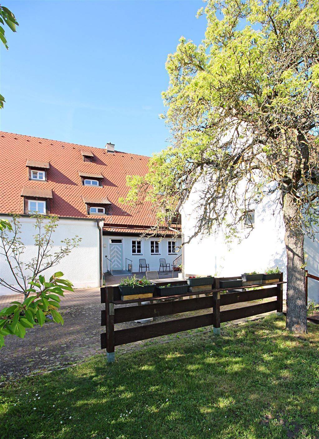 Leerstehendes Wohn- und Geschäftshaus mit großem Potenzial in Nürnberg-Buch – Nürnberg – Vorschaubild 6