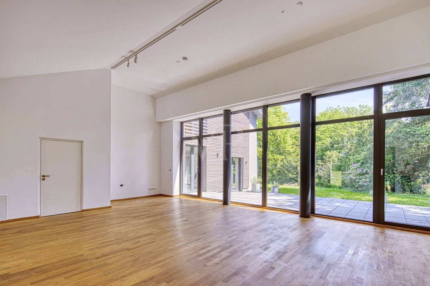 Private Parkresidenz - Luxusvilla in vollendeter Harmonie von Natur, Design und Technik – Geilenkirchen – Vorschaubild 3