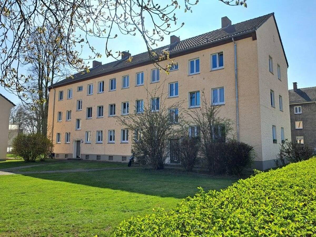 ***Tolle 2-Zimmerwohnung im EG ruhig gelegen mit Vinylboden und Balkon*** – 47229 Duisburg – Bild 1 von 8