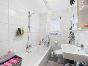 Attraktive 3-Zimmer-Wohnung mit Balkon, Garage in Ingolstadt - Solide Kapitalanlage mit Potenzial! – 85055 Ingolstadt – Vorschaubild 4
