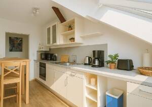 Bezugsfreie Maisonette-Wohnung mit Tageslichtbad und Stellplatz – 4157 Leipzig – Vorschaubild 4