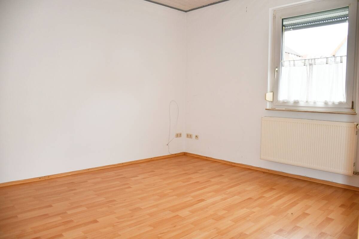 **RESERVIERT** Gemütliches Einfamilienhaus mit Option zur weiteren Bebauung, in angenehmer ruhiger Wohnlage von Groß-Bieberau – Groß-Bieberau – Vorschaubild 3