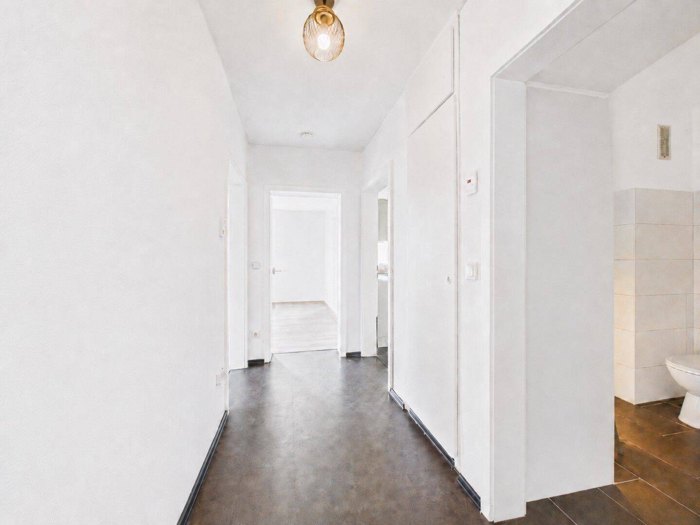 Renovierte 2-Zimmer-Wohnung in Altdorf ab Juli verfügbar – Altdorf – Vorschaubild 7