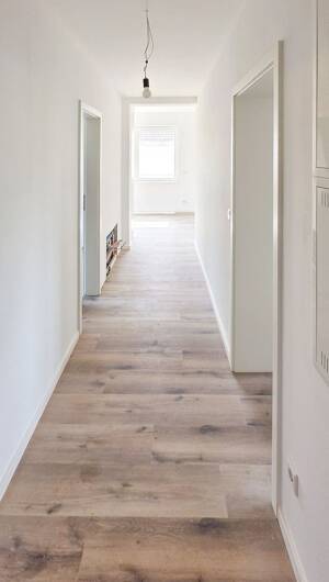 3, 5 Zimmer Mietwohnung mit großer Terrasse - Erstbezug nach Sanierung – 60386 Frankfurt am Main – Vorschaubild 5