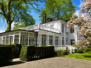 Historischer Charme! Moderne Ansprüche! Große Tiefgarage! Beste Lage! – 22609 Hamburg – Vorschaubild 4