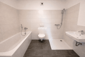 antaris Immobilien GmbH **4-Raum-Wohnung mit Balkon und exklusiver Dachterrasse** – 99096 Erfurt – Vorschaubild 8