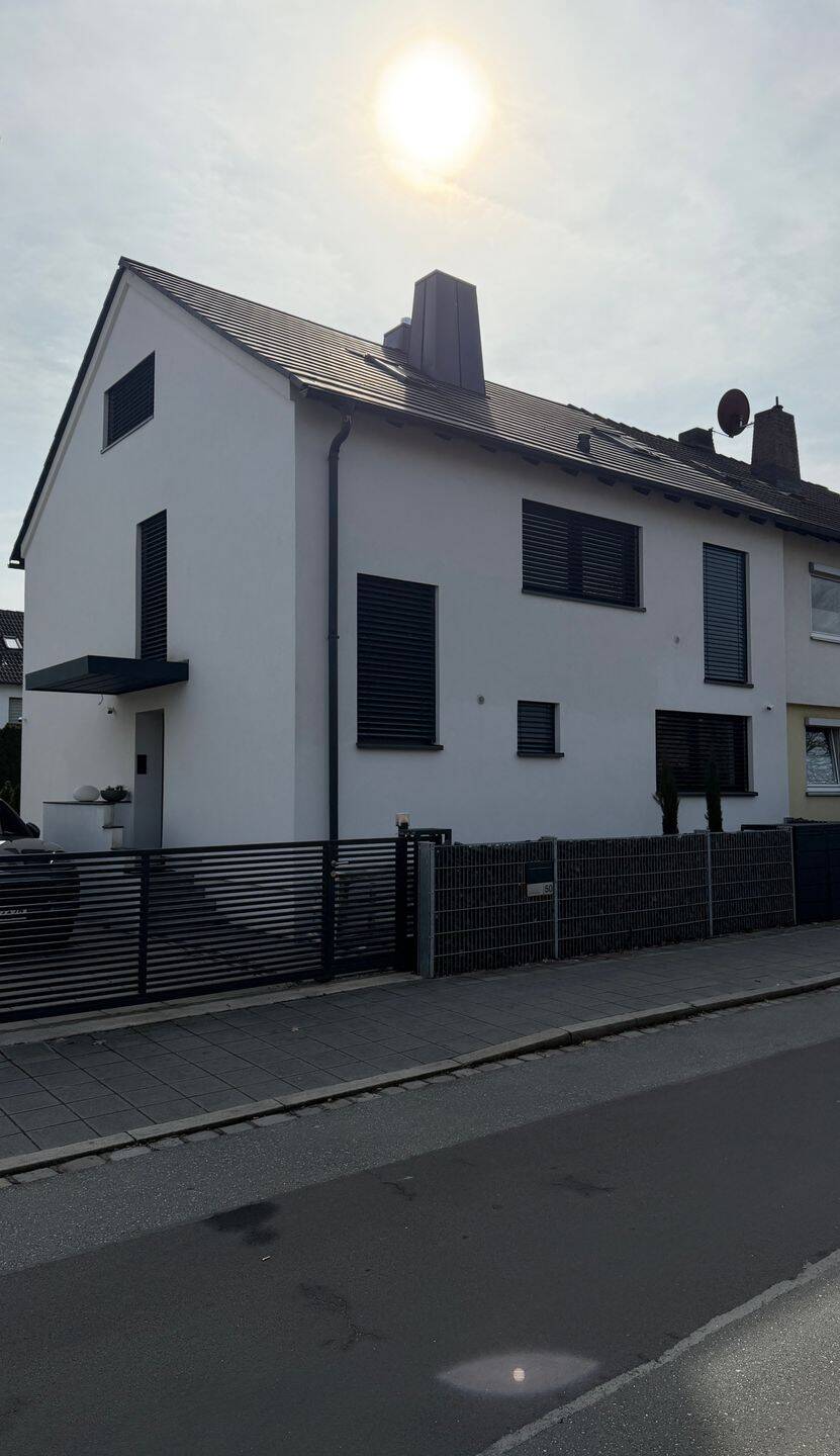Traumhafte Stadtvilla in Reichelsdorf - komplett kernsaniert!