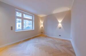 Generalsviertel: Elegante Altbauwohnung mit Balkon in kernsanierter Stadtvilla – 20253 Hamburg – Vorschaubild 9