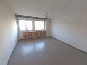 Großzügige, helle 3 Zimmer Wohnung mit Balkon, Aufzug und Stellplatz – 30179 Hannover – Vorschaubild 4