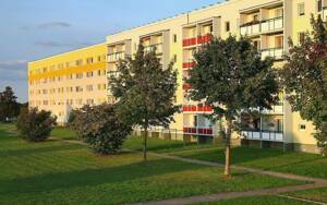 2-Raum Wohnung mit Balkon im Erdgeschoss – 39240 Calbe (Saale) – Vorschaubild 1