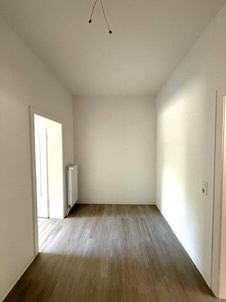 Frisch renovierte 2-Zi.-EG-Whg. mit neuer Einbauküche – Wuppertal – Vorschaubild 7