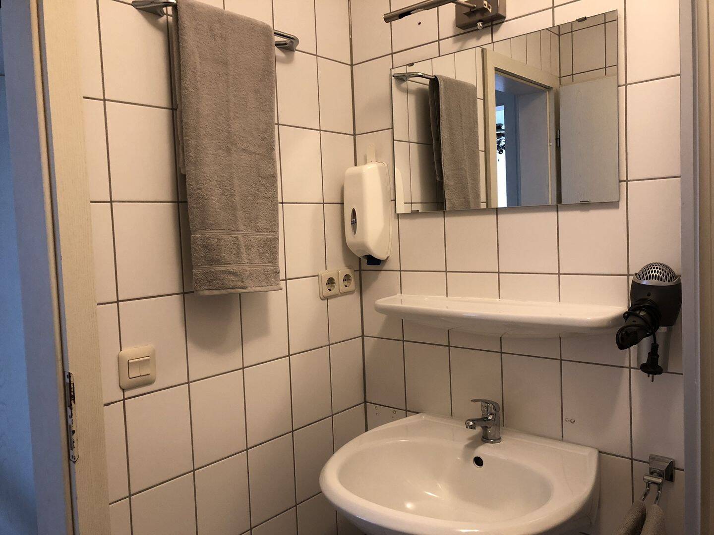 Charmante Wohnung mit Balkon und TG-Stellplatz – Nürnberg – Vorschaubild 6