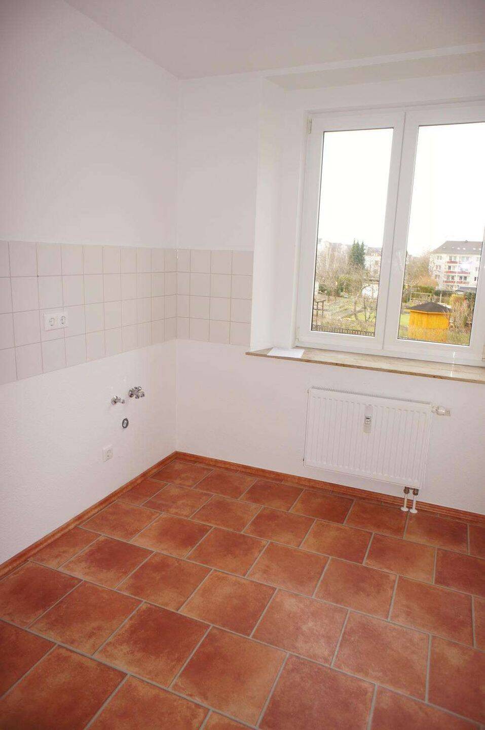 Balkon , Bad mit Dusche ! Wohnen an der Humboldthöhe – Chemnitz – Vorschaubild 5