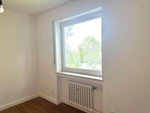 Sonnige Wohnung mit großer Terrasse, Schwimmbad , Sauna direkt an der Fulda – 34125 Kassel – Vorschaubild 7