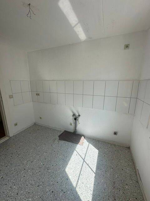 2-Raum Wohnung mit Balkon in Stadtfeld. – Magdeburg – Vorschaubild 6