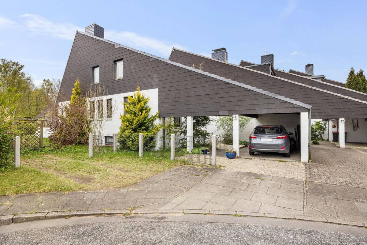 Herausragendes Reihenendhaus mit Garten, flexibler Raumstruktur und familiengerechter Gestaltung – 22455 Hamburg – Bild 1 von 9