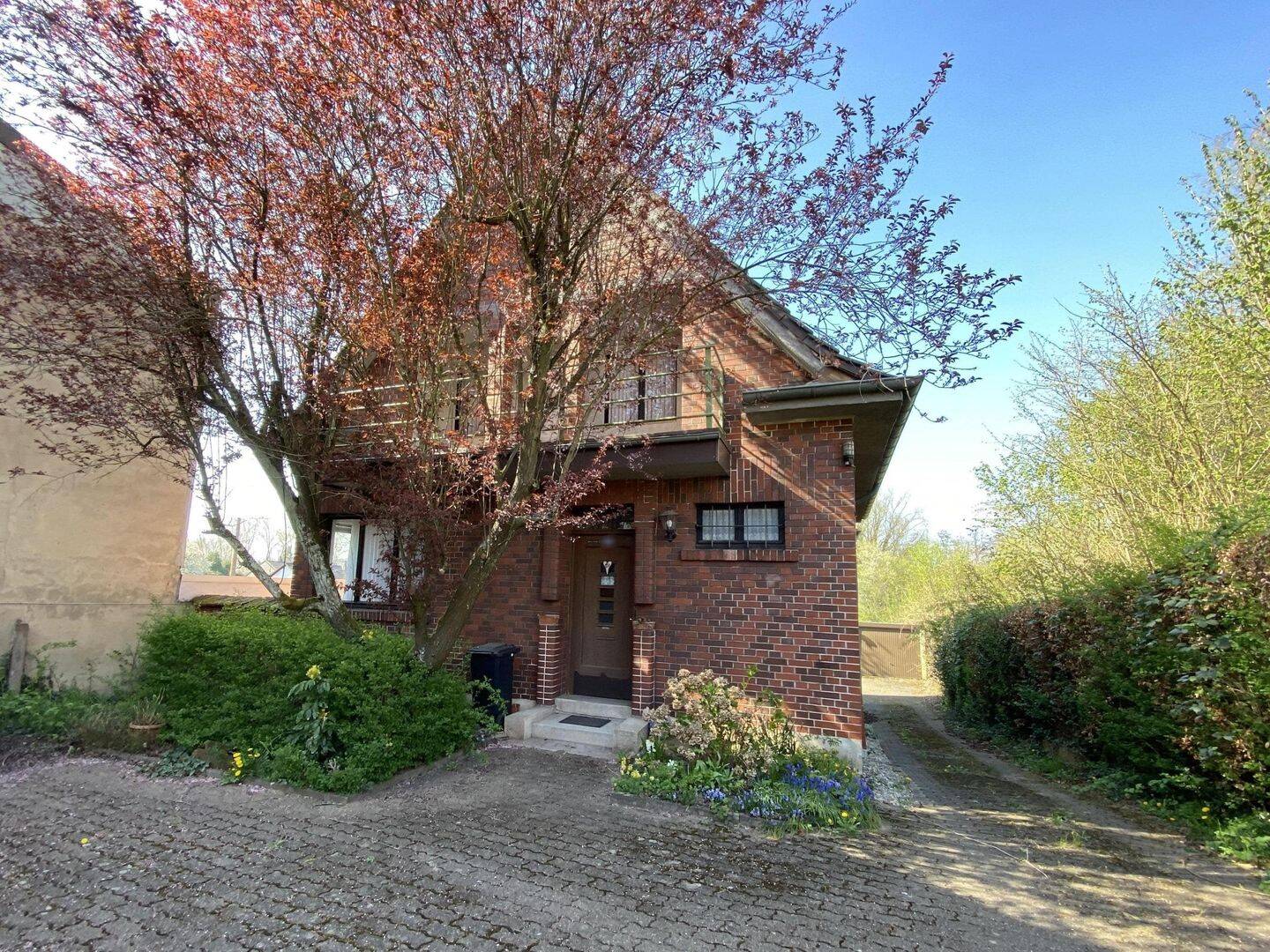 Ihr neues Zuhause, versteckt und doch gefunden! – Schwalbach – Bild 1 von 9